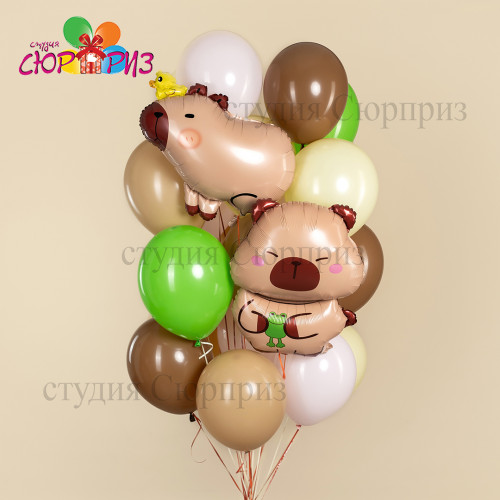 Капибара с утенком